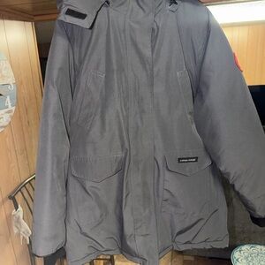 Canada Goose Men's Dark Gray Puffer Parka